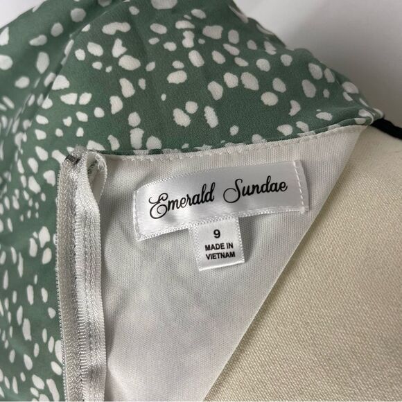 Emerald Sundae Jr. Short Sleeve Dots Fit + Flare Tiered Short Mini Dress Size 9 - Picture 7 of 8